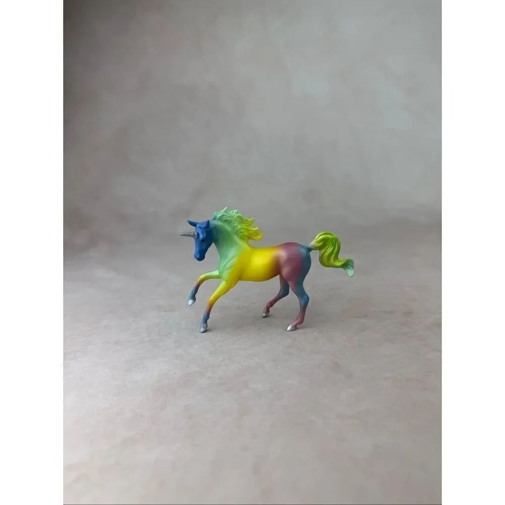 Breyer Stablemate Unicorn Crazy Surprise Series 2 Surprise Horse Chase Piece